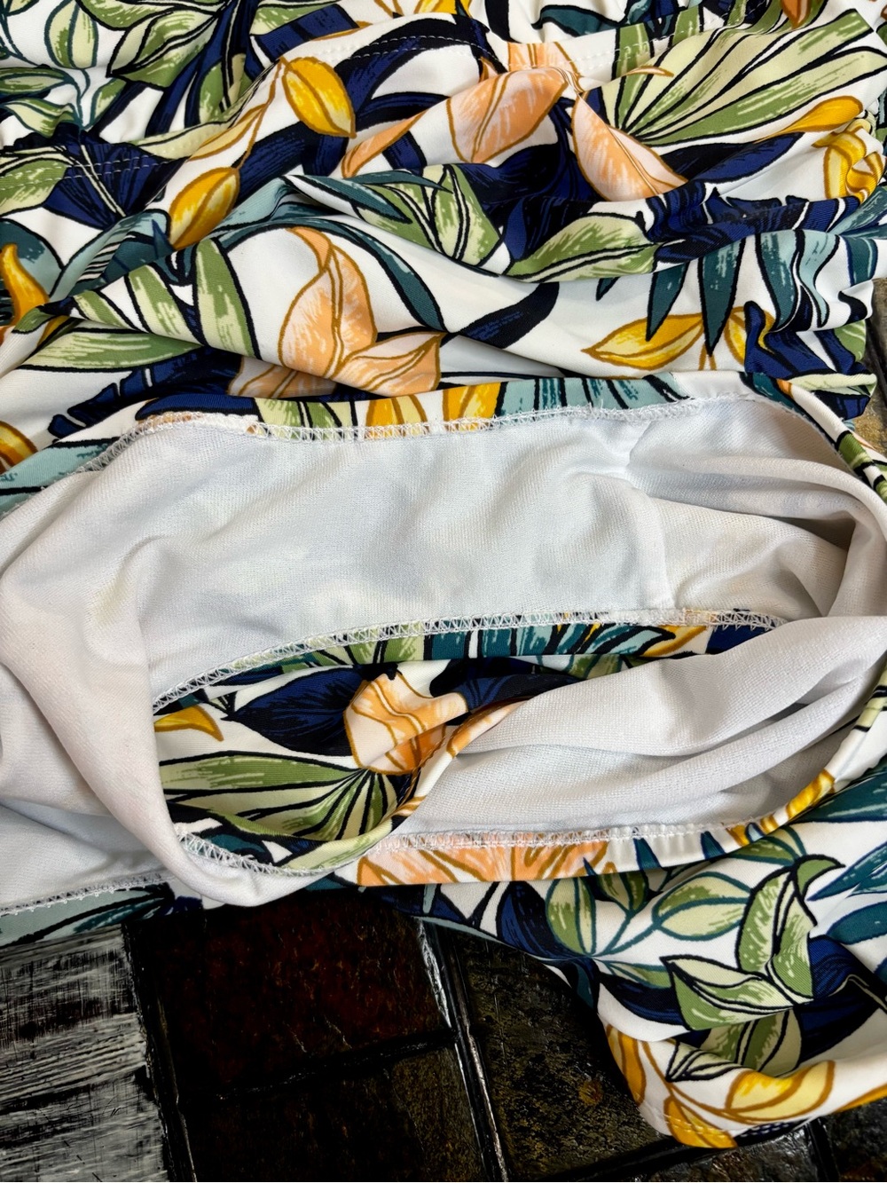 Ellen Tracy Floral Tropical One Piece Swimsuit Size 14 large Yellow Palms White - Picture 3 of 11